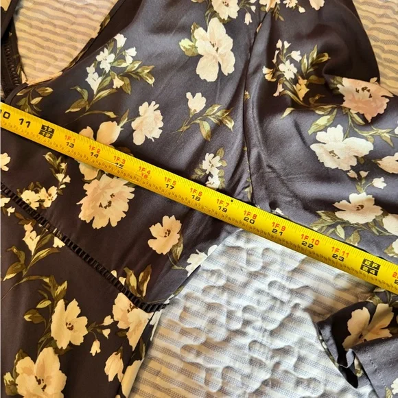 O'Neill flowy Floral Backless Dress - Picture 9 of 11